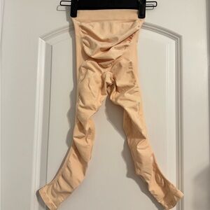 Skims maternity sculpting leggings